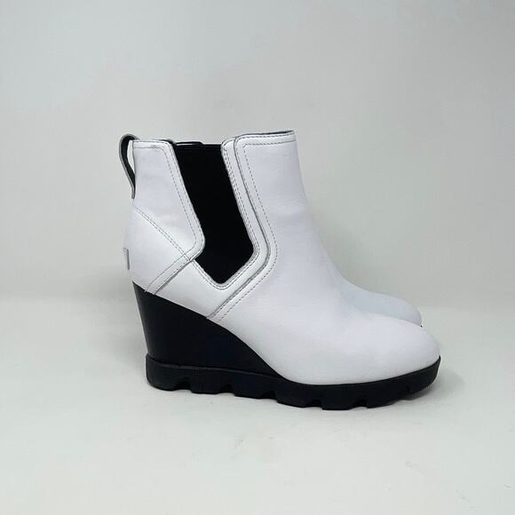 Sorel Uptown Chelsea Womens 9 White Leather w/Black Wedge Ankle Boot Snow - Picture 2 of 10